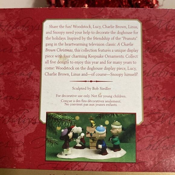 A Snoopy Christmas Peanuts Hallmark Keepsake Ornament Doghouse Dated 2000 NIB - Picture 3 of 5